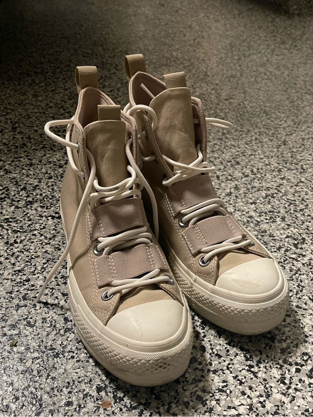 Converse Women Chuck Taylor All
Star Lift Platform High 'Nutty
Granola'